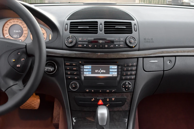 Mercedes-Benz E 320 204k. Avantgarde - 8999 лв. - 74867838 | Car24.bg