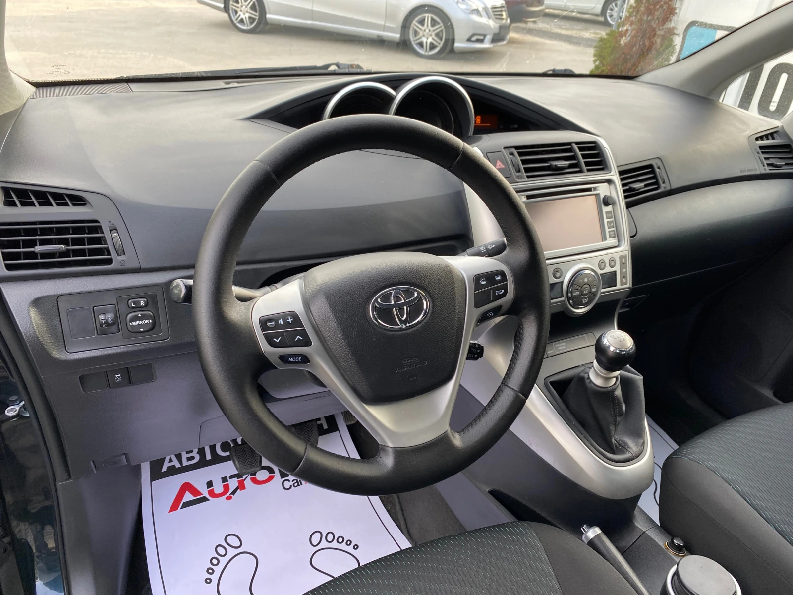 Toyota Verso 2.0D4d-126кс= 6СКОРОСТИ= 7МЕСТА= НАВИ= КАМЕРА - изображение 8