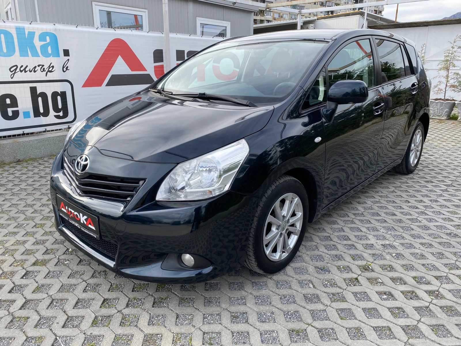 Toyota Verso 2.0D4d-126кс= 6СКОРОСТИ= 7МЕСТА= НАВИ= КАМЕРА - изображение 6