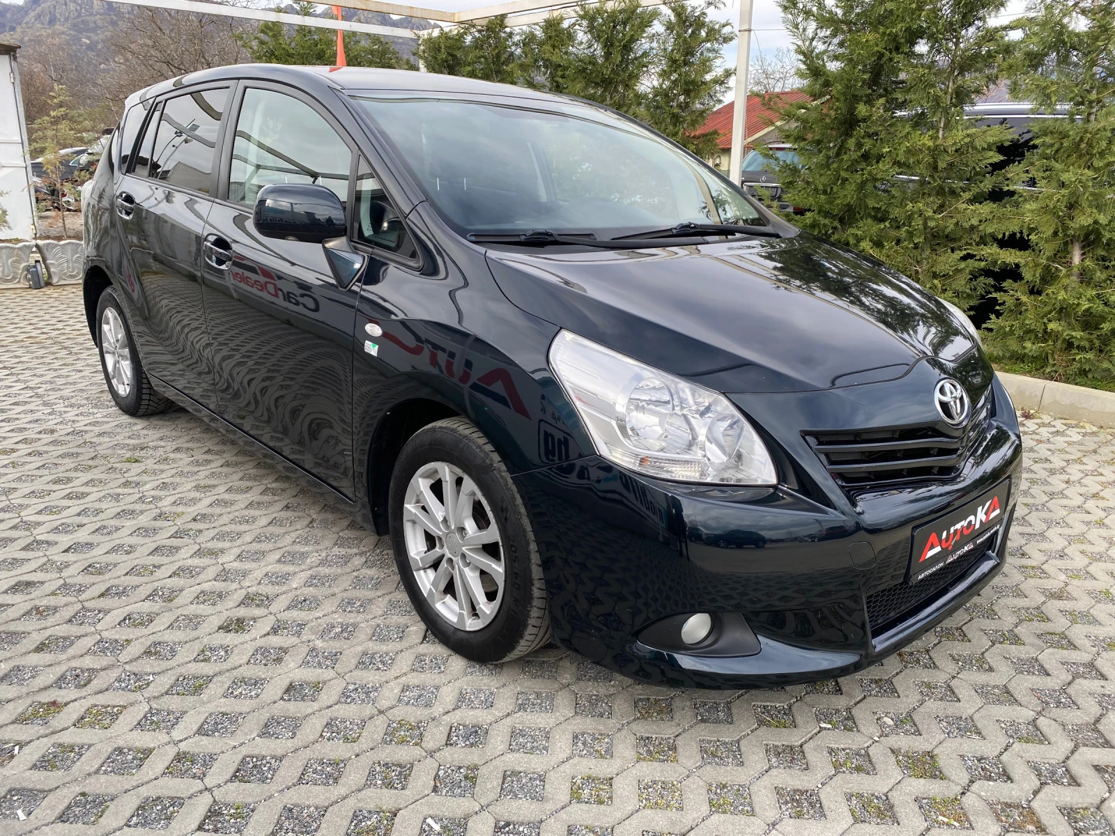 Toyota Verso 2.0D4d-126кс= 6СКОРОСТИ= 7МЕСТА= НАВИ= КАМЕРА - изображение 2