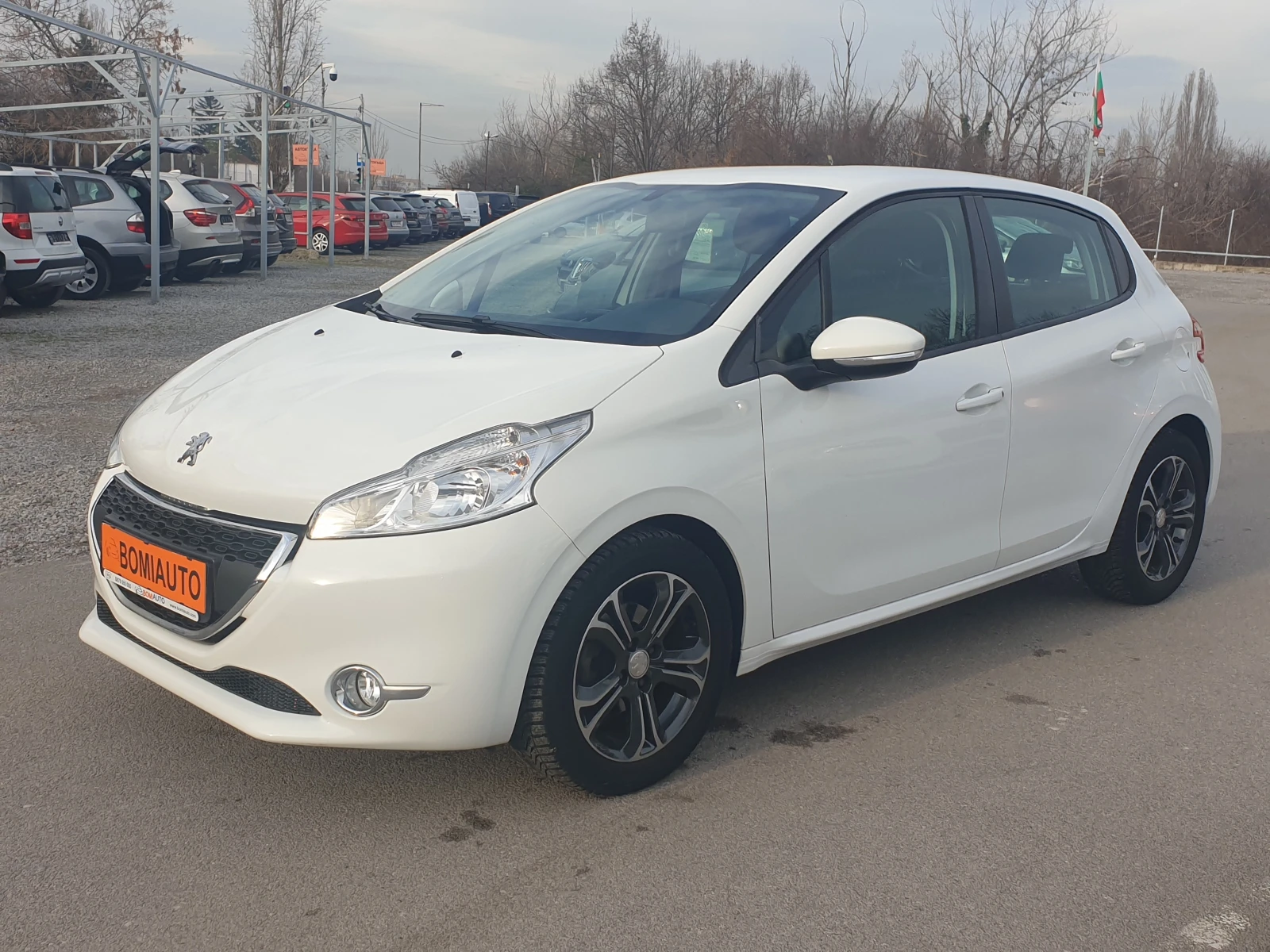 Peugeot 208 1.2i* EURO5B* ALLURE* KLIMA*  - [1] 