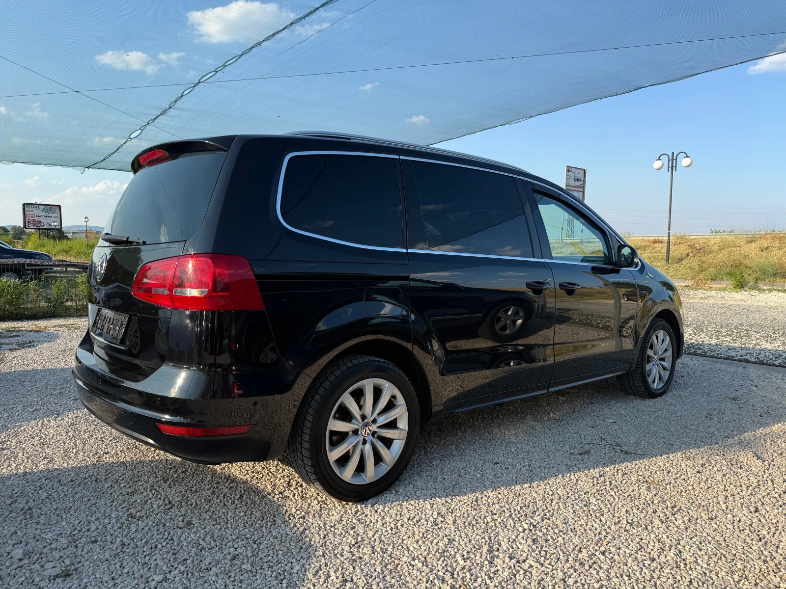 VW Sharan 2.0TDi, DSG, HiGHLiNE,  - изображение 4