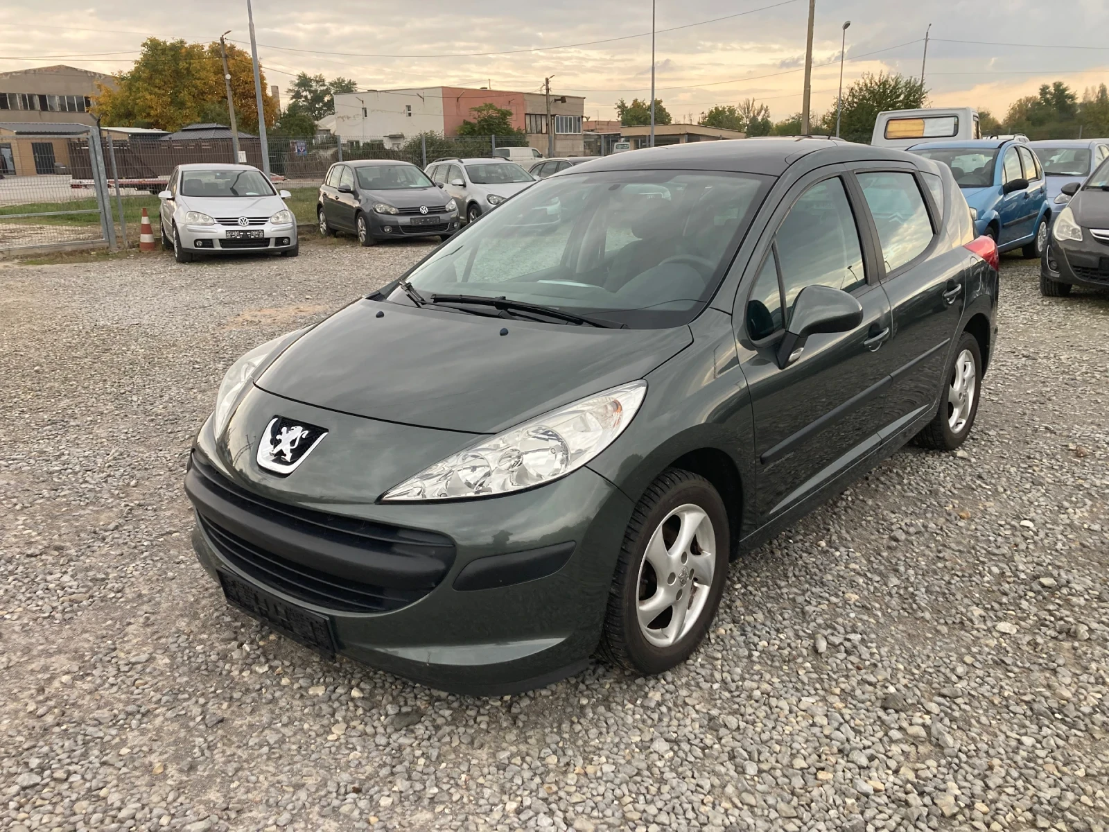 Peugeot 207 1.4i SW KLIMA - изображение 2