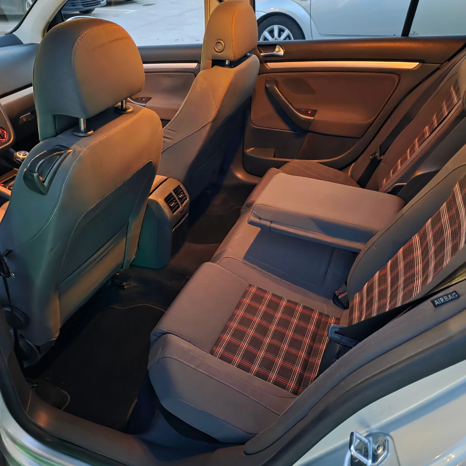 VW Golf V 2.0 TDI BMM 4motion 2008 - изображение 8