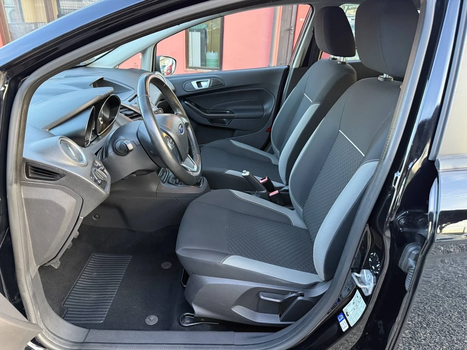 Ford Fiesta 1.0  80�� EURO 6B ��� ��������� | Mobile.bg � ����������� 11