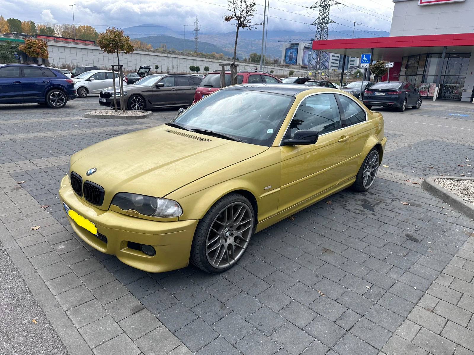 BMW 323  - изображение 7