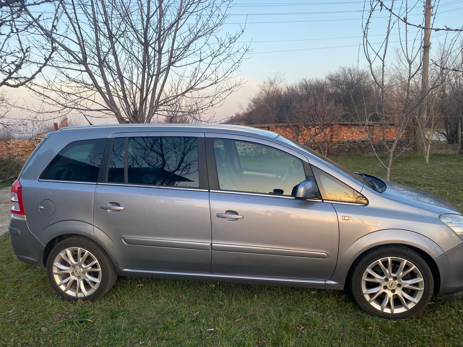 Opel Zafira, снимка 2 - Автомобили и джипове - 53890492