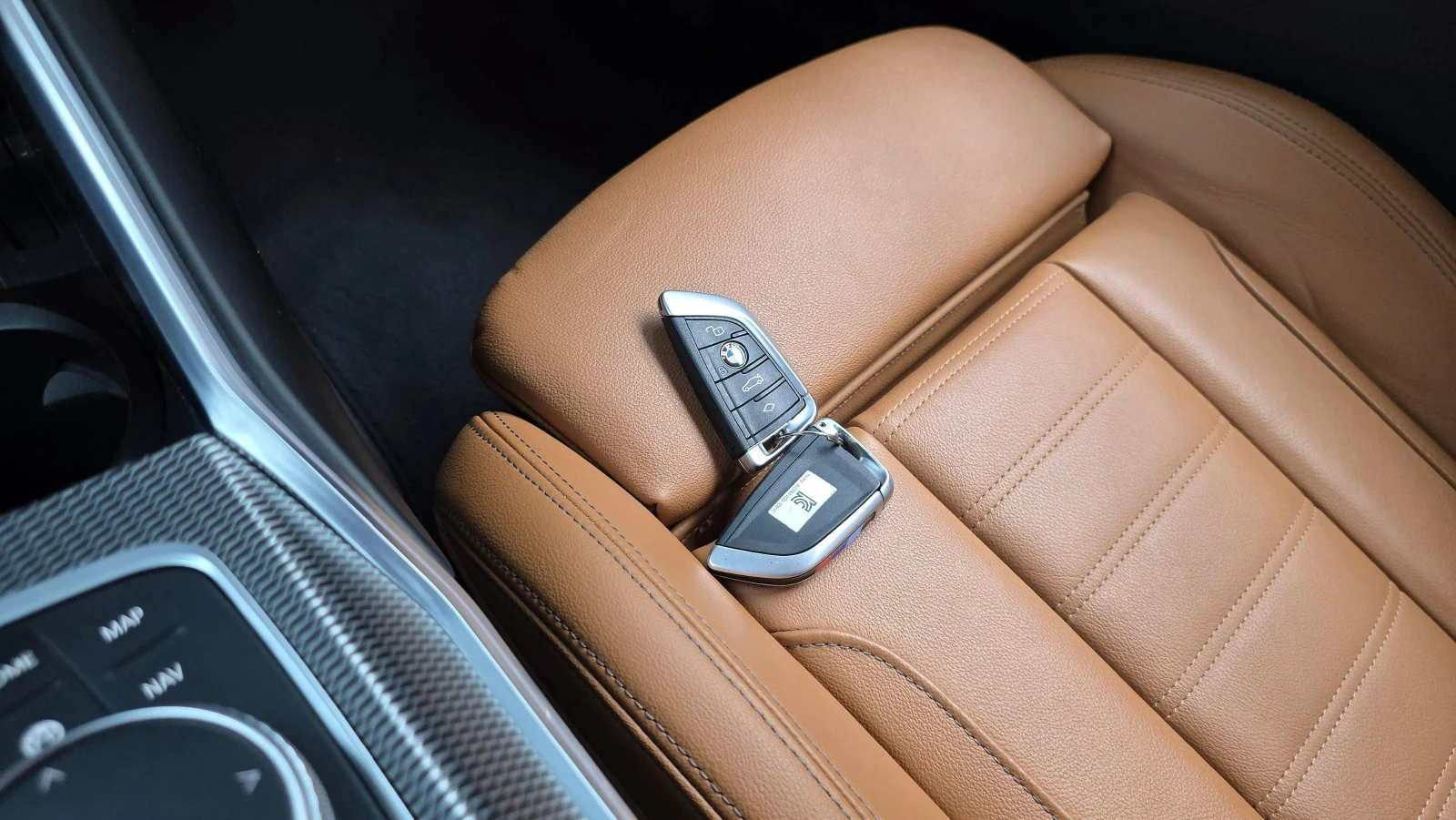 BMW 340 i HARMAN KARDON* DISTRONIC* HEAD-UP* 360 CAM* , снимка 14 - Автомобили и джипове - 54253654