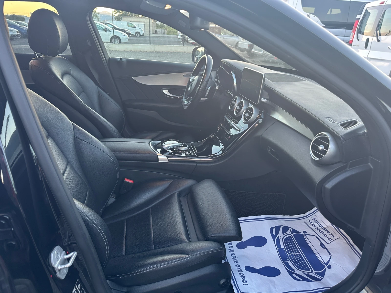 Mercedes-Benz C 220 2xAMG PACK* 2.2CDI* KEYLESS GO* BLIND SPOT, снимка 8 - Автомобили и джипове - 54683382