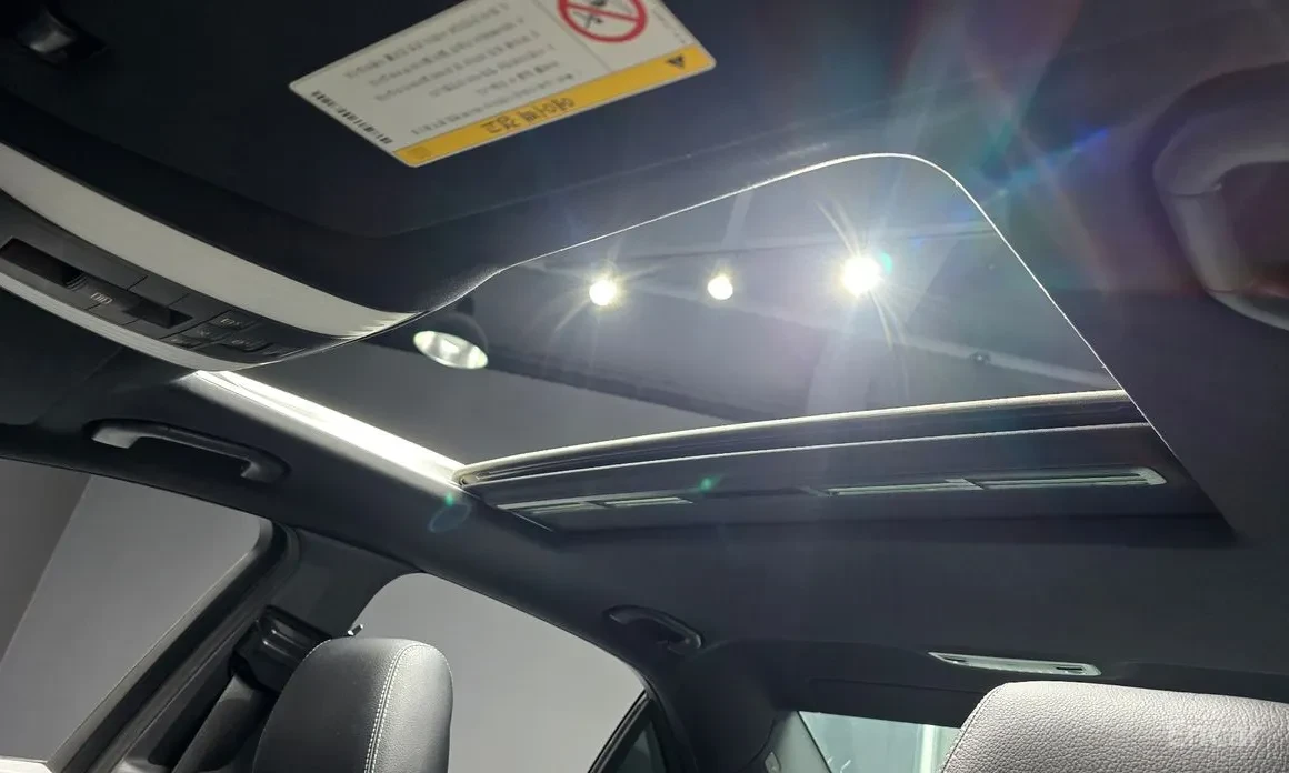Mercedes-Benz E 220 BlueTEC Avantgarde Sport!!, снимка 17 - Автомобили и джипове - 55185475