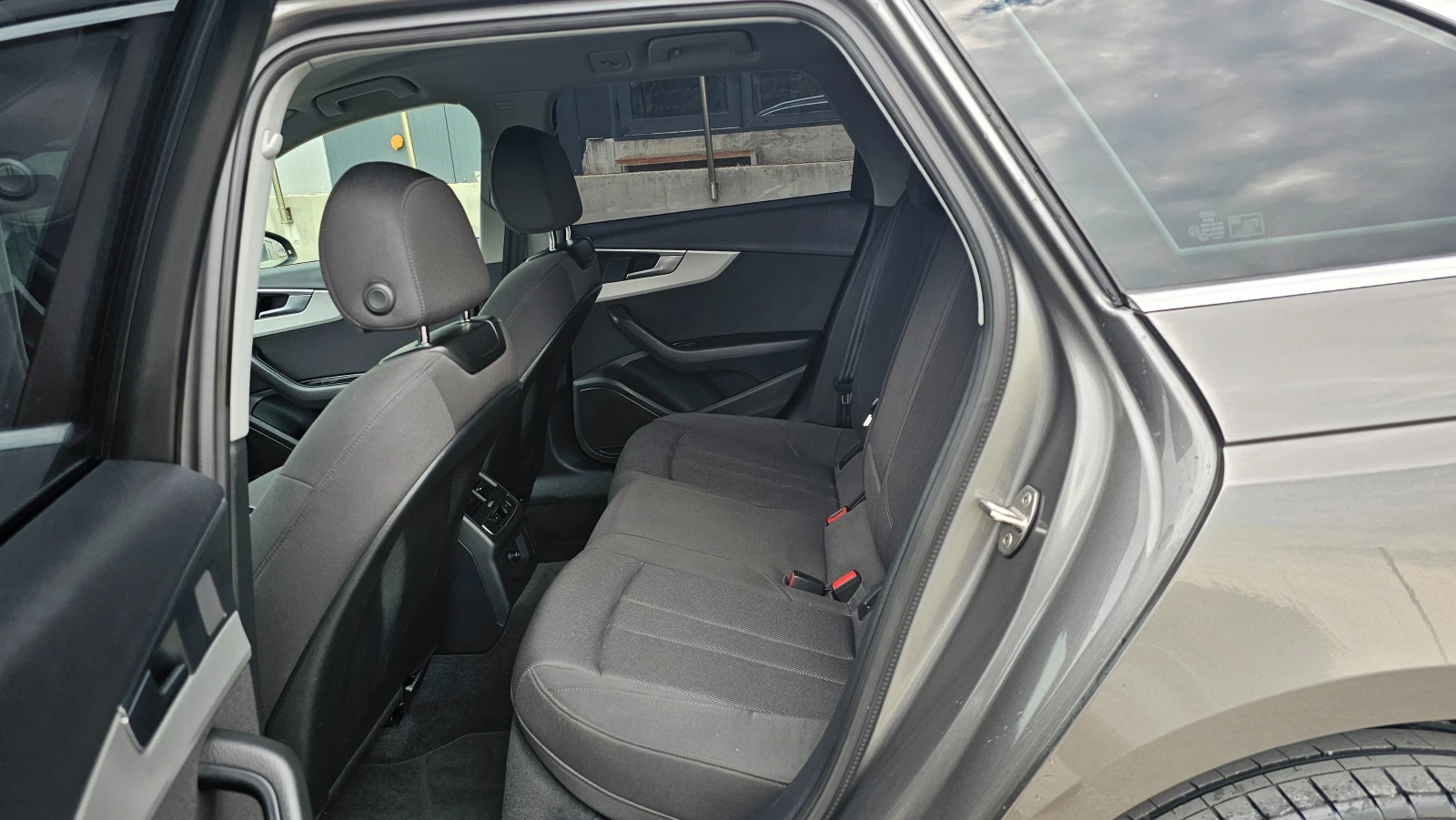 Audi A4 35TDI , снимка 10 - Автомобили и джипове - 55309660