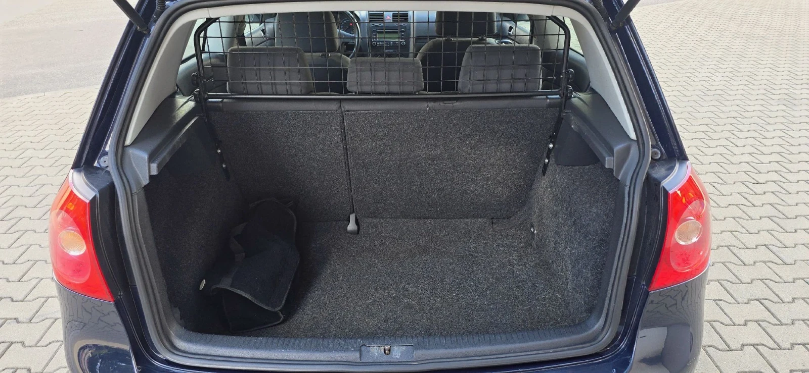 VW Golf 1.9 TDI, снимка 12 - Автомобили и джипове - 56105733