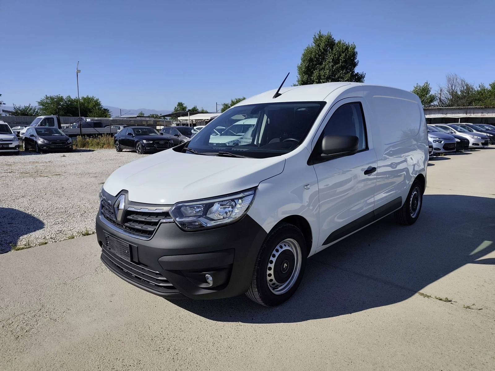 Renault Express ДДС, Италия , снимка 2 - Автомобили и джипове - 56112404