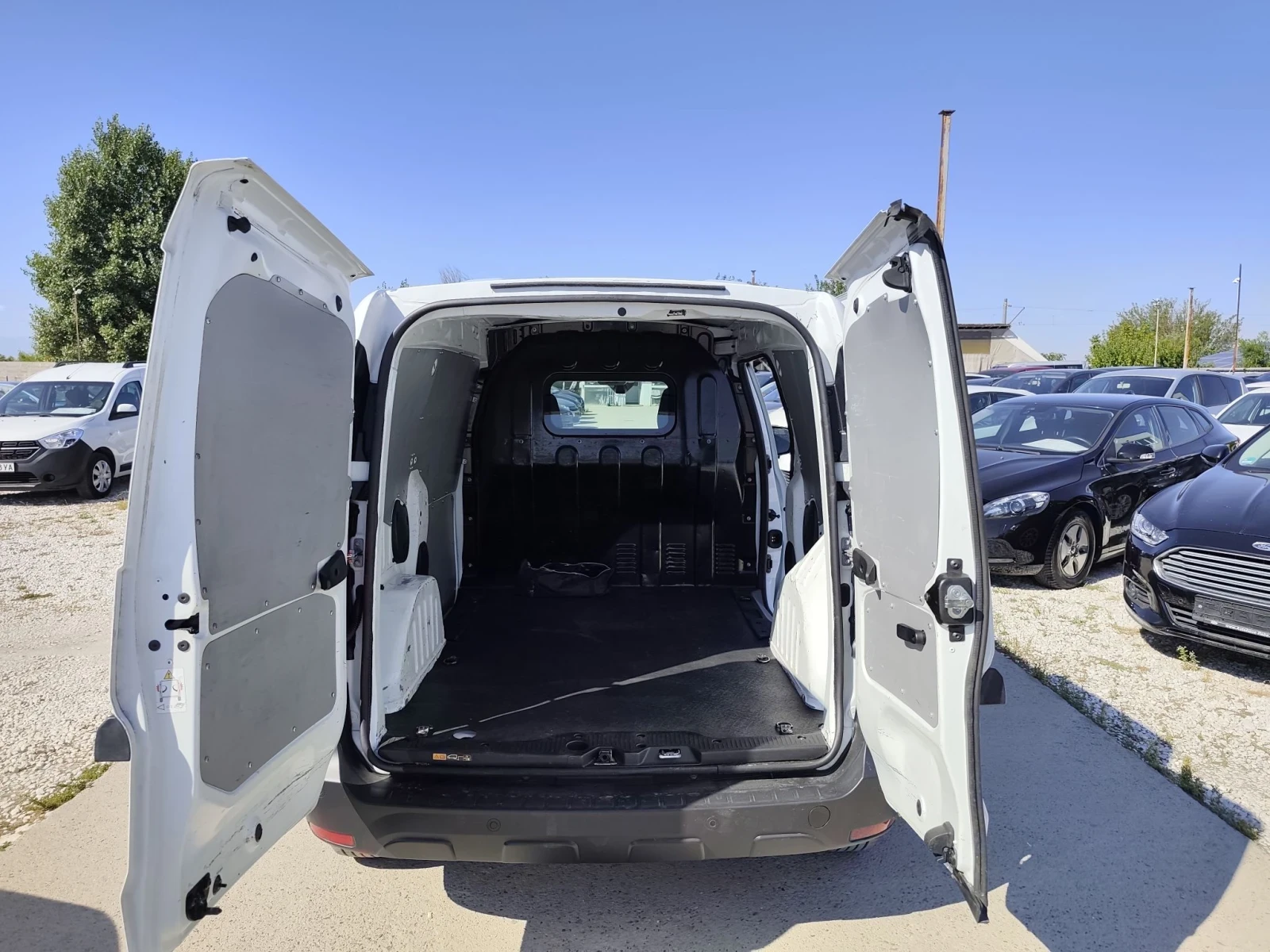 Renault Express ДДС, Италия , снимка 13 - Автомобили и джипове - 56112404