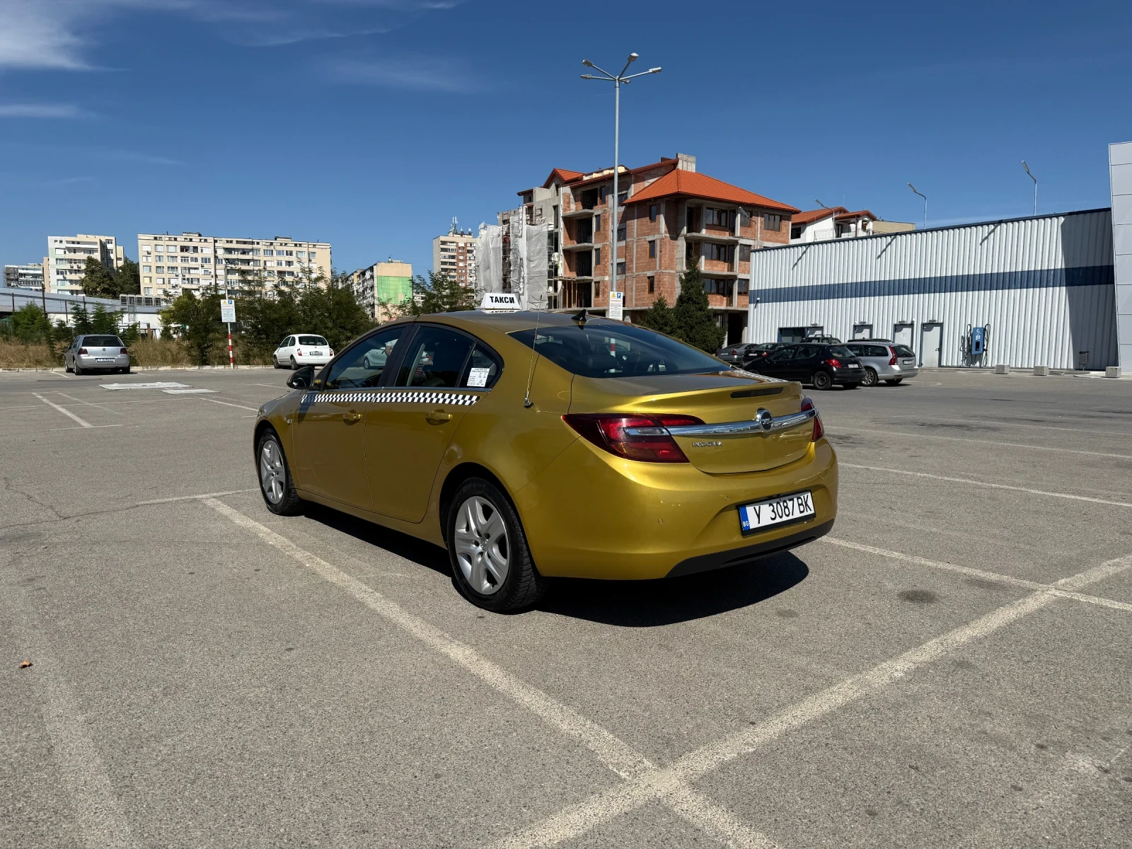 Opel Insignia 1.4i с фабрична газ, снимка 6 - Автомобили и джипове - 56129996