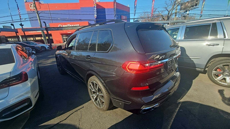 BMW X7 40i* 1ВИ СОБСТВЕНИК* MPACK* PANO* ОБДУХ* HARMAN, снимка 3 - Автомобили и джипове - 47884352