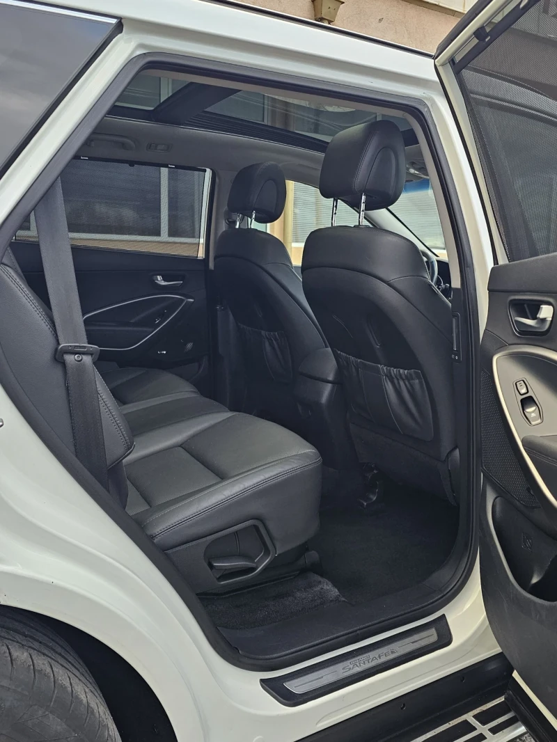 Hyundai Santa fe Grand 2.2 CRDI 4WD 200к.с. 7 места Facelift, снимка 8 - Автомобили и джипове - 52484440