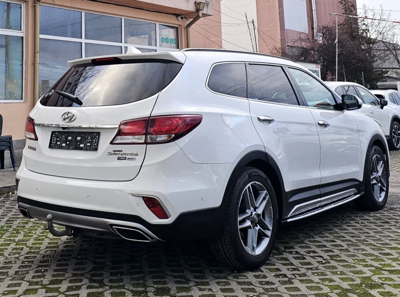 Hyundai Santa fe Grand 2.2 CRDI 4WD 200к.с. 7 места Facelift, снимка 5 - Автомобили и джипове - 52484440
