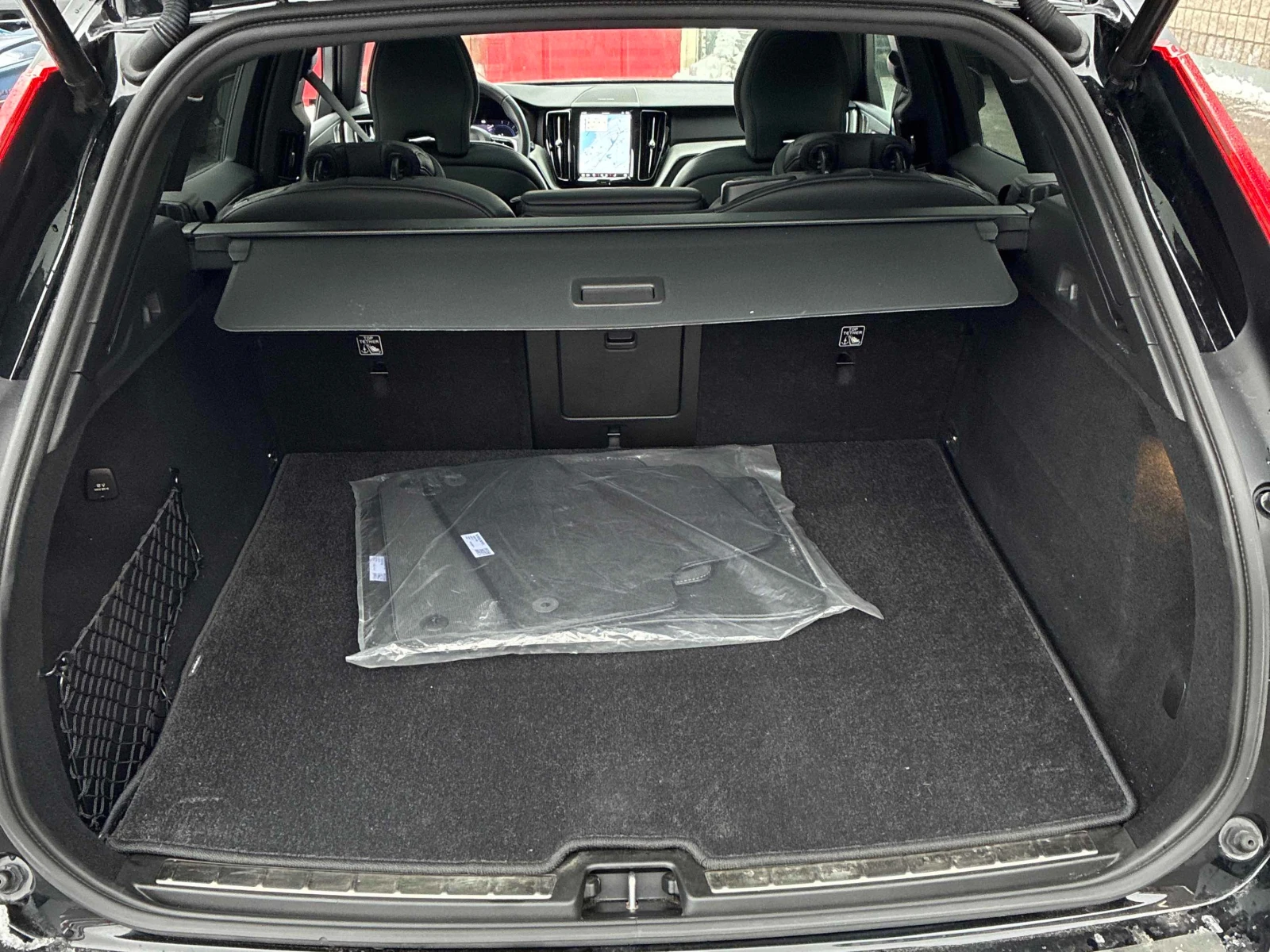 Volvo XC60 * * R-Design* * PANO* KEYLESS* H&K* * CAMERA* *  | Mobile.bg   14