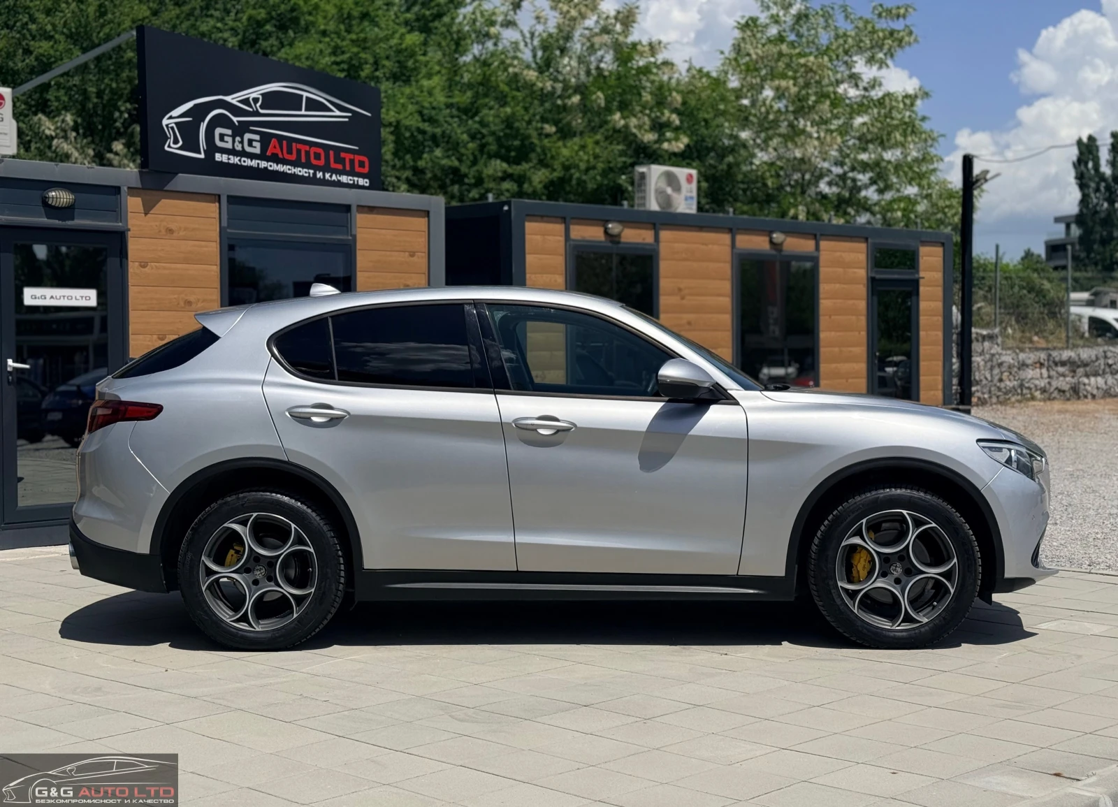 Alfa Romeo Stelvio 2.2/209HP/EXECUTIVE/КАМЕРА/ЗИМНИ-ЛЕТНИ-ГУМИ/KLESS, снимка 5 - Автомобили и джипове - 54699164