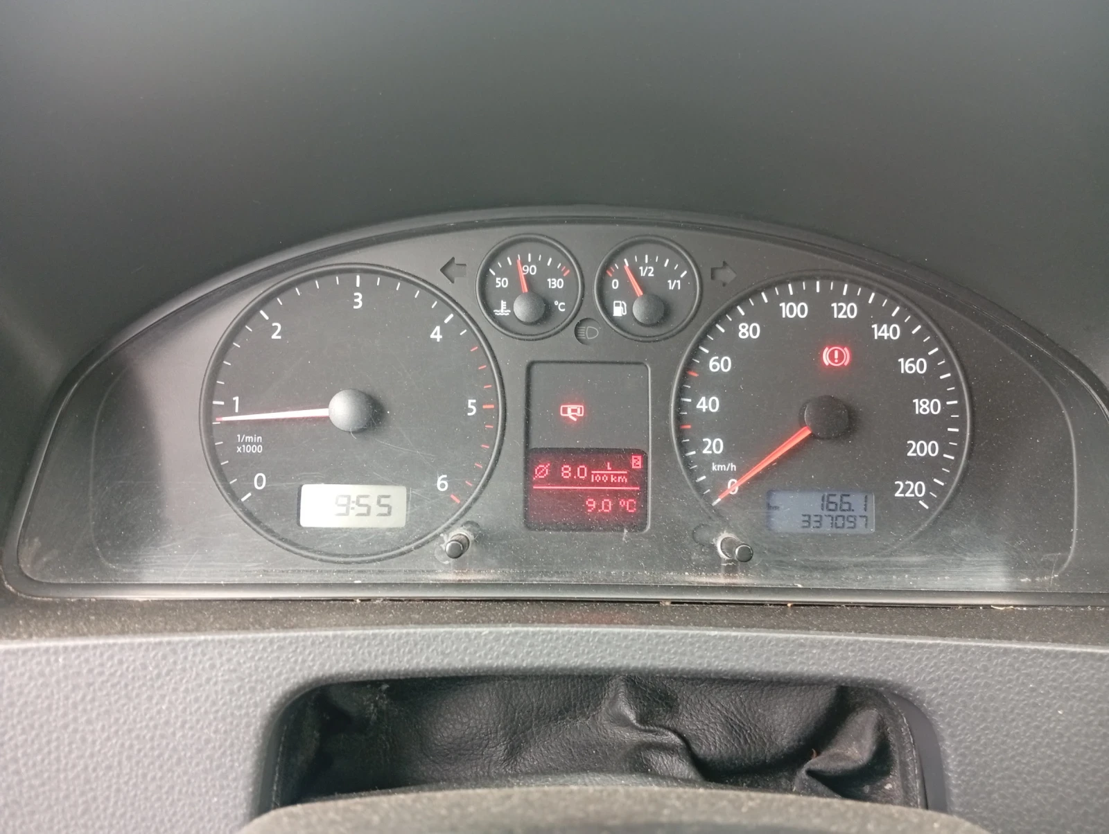 VW T5, снимка 10 - Бусове и автобуси - 54597824