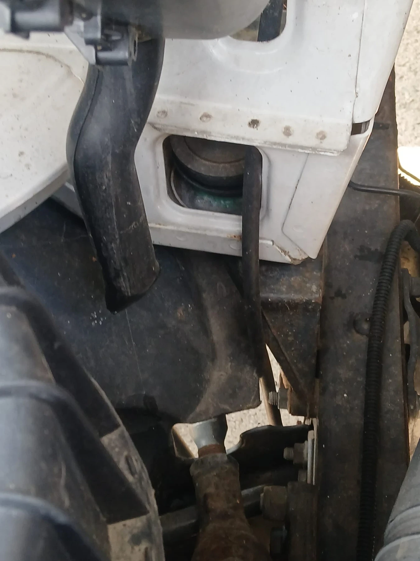 Iveco Daily 3.0HPT* 35C17* Климатик* Тристранен самосвал, снимка 4 - Бусове и автобуси - 55791681