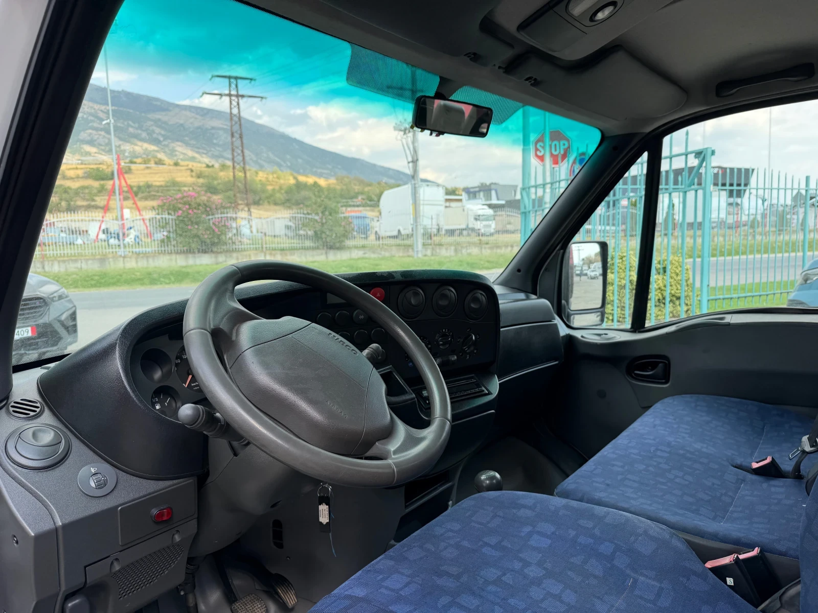 Iveco Daily 3.0HPT* 35C17* Климатик* Тристранен самосвал, снимка 4 - Бусове и автобуси - 55791681