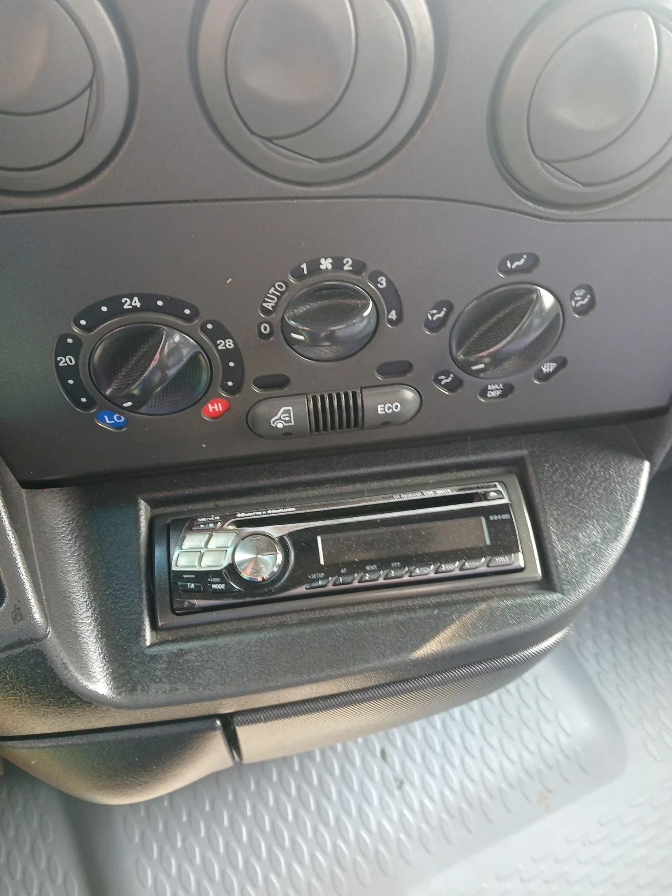 Iveco Daily 3.0HPT* 35C17* Климатик* Тристранен самосвал, снимка 8 - Бусове и автобуси - 55791681