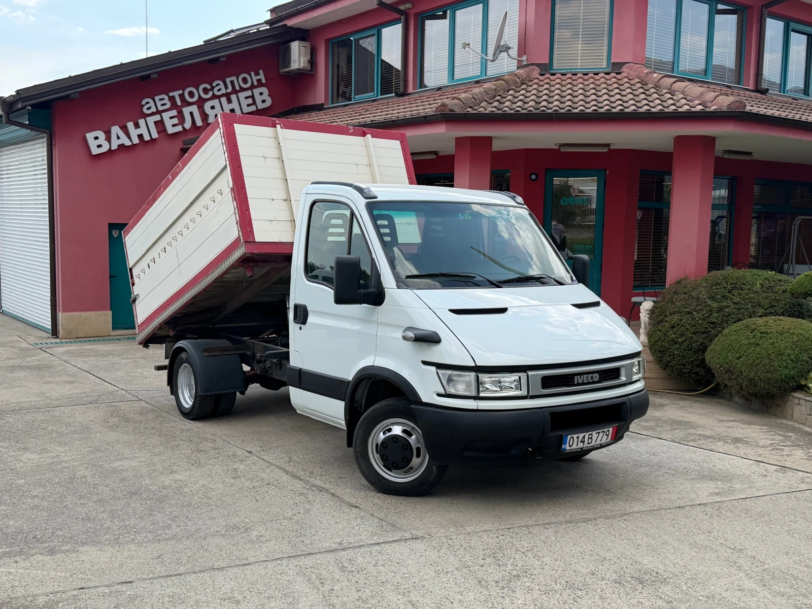 Iveco Daily 3.0HPT* 35C17* Климатик* Тристранен самосвал