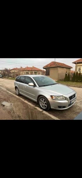  Volvo V50