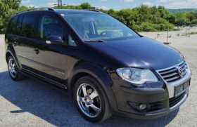 Обява за продажба на VW Touran 2.0 TDI Cross BMM ~8 900 лв. - изображение 1