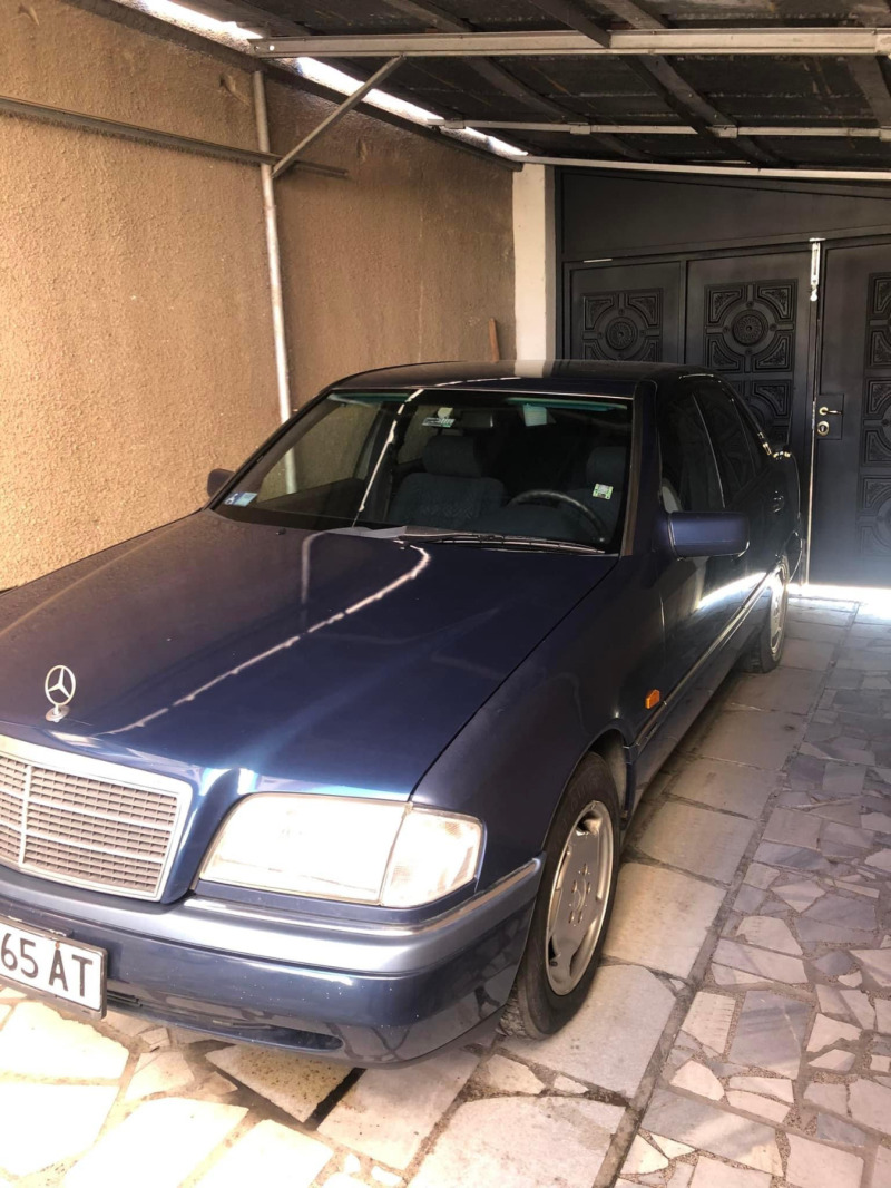 Mercedes-Benz 180 Бензин, снимка 1 - Автомобили и джипове - 46011147