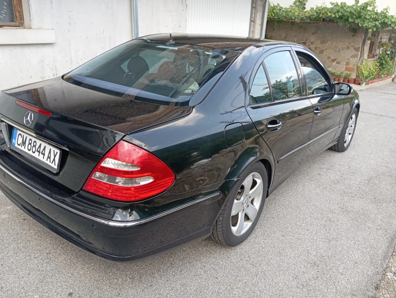 Mercedes-Benz E 270, снимка 5 - Автомобили и джипове - 47199018