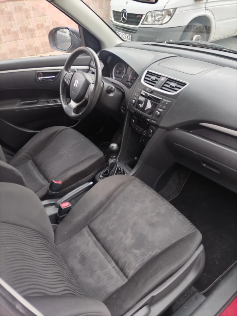 Suzuki Swift 1.3 DDIS , снимка 17 - Автомобили и джипове - 48371199