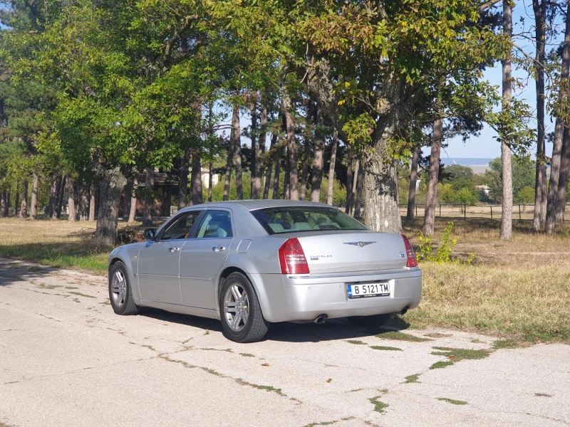 Chrysler 300c, снимка 3 - Автомобили и джипове - 49022393