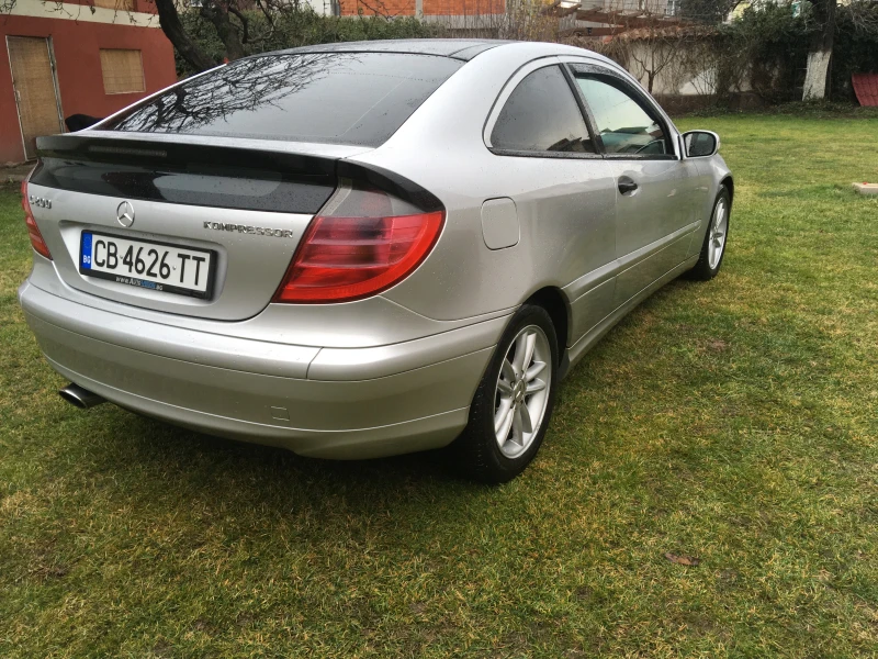 Mercedes-Benz C 200 sport coupe, снимка 4 - Автомобили и джипове - 49276149