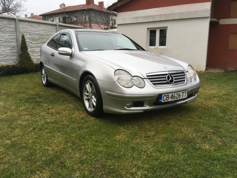 Mercedes-Benz C 200 sport coupe, снимка 2 - Автомобили и джипове - 49276149