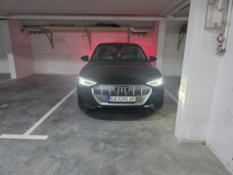 Audi E-Tron 55quatro/95kw/408hp, снимка 3 - Автомобили и джипове - 52552882