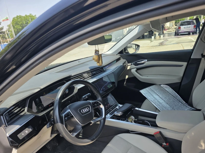 Audi E-Tron 55quatro/95kw/408hp, снимка 5 - Автомобили и джипове - 52552882