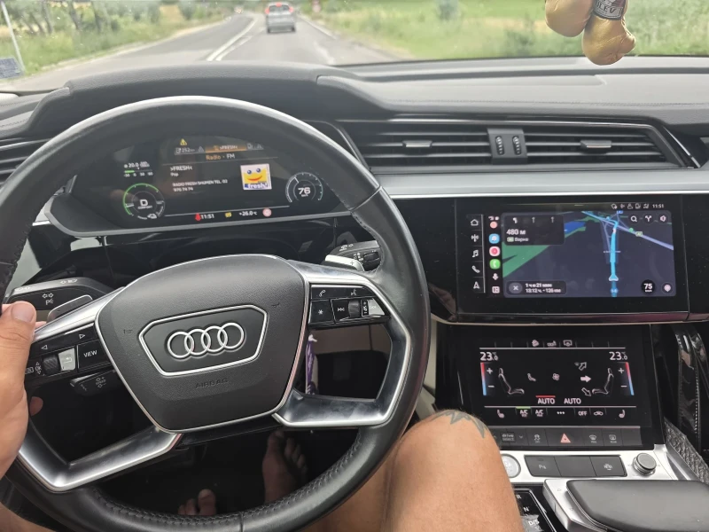 Audi E-Tron 55quatro/95kw/408hp, снимка 4 - Автомобили и джипове - 52552882