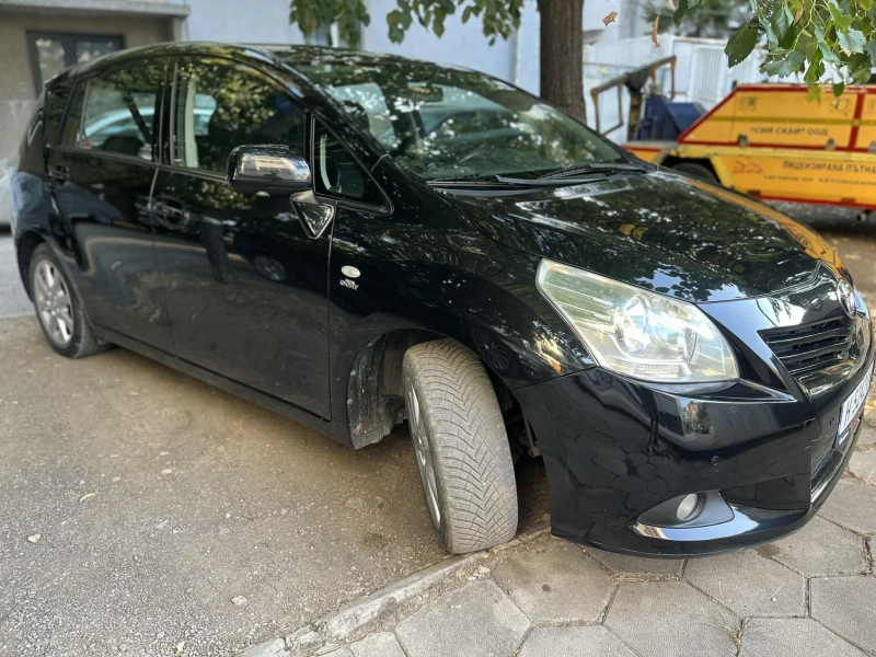 Toyota Verso, снимка 6 - Автомобили и джипове - 52082331