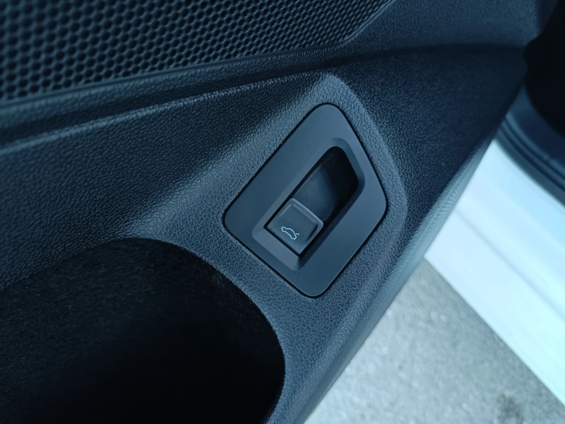 VW Passat 2.0 TDI , снимка 10 - Автомобили и джипове - 52157964