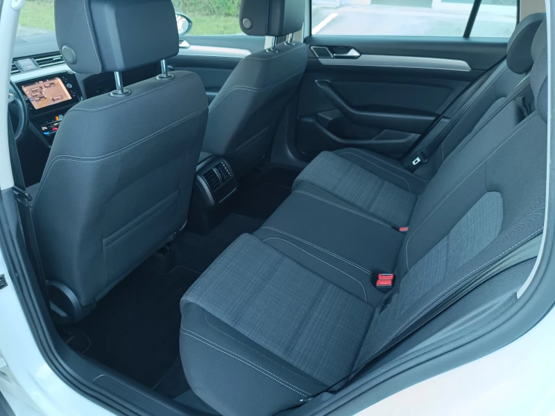 VW Passat 2.0 TDI , снимка 9 - Автомобили и джипове - 52157964