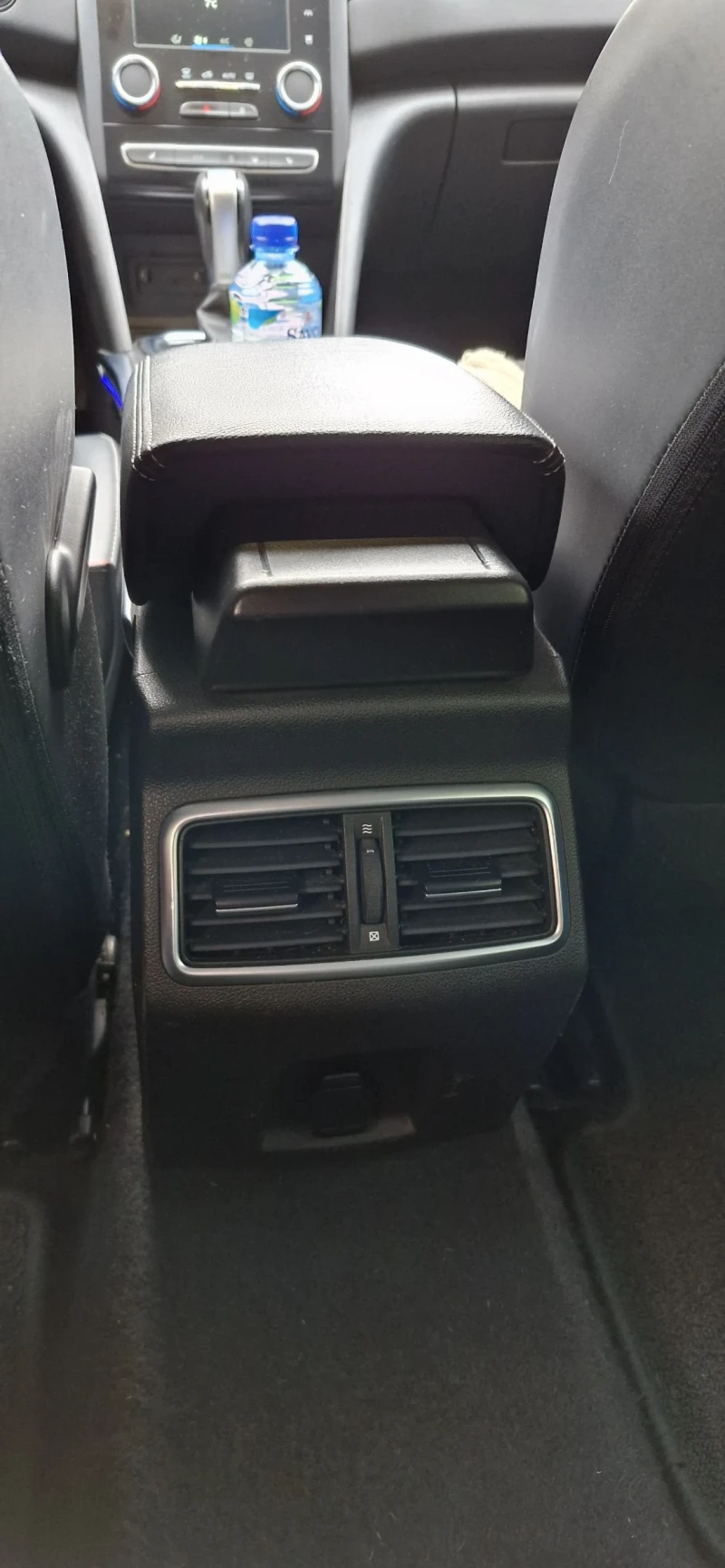 Renault Megane 1.3 Tce Grandtour, снимка 11 - Автомобили и джипове - 52471681