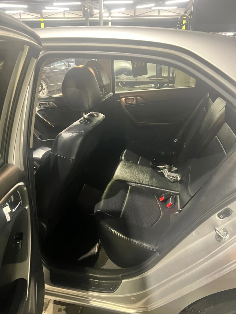 Kia Forte, снимка 6 - Автомобили и джипове - 52869034