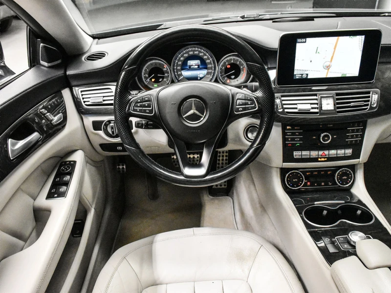 Mercedes-Benz CLS 400 4MATIC* AMG Package* КОжа* Подгрев* Масажи* Кейлес, снимка 8 - Автомобили и джипове - 53405306
