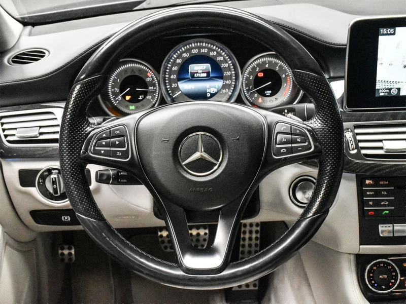 Mercedes-Benz CLS 400 4MATIC* AMG Package* КОжа* Подгрев* Масажи* Кейлес, снимка 9 - Автомобили и джипове - 53405306