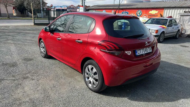 Peugeot 208 1199, снимка 7 - Автомобили и джипове - 53598953