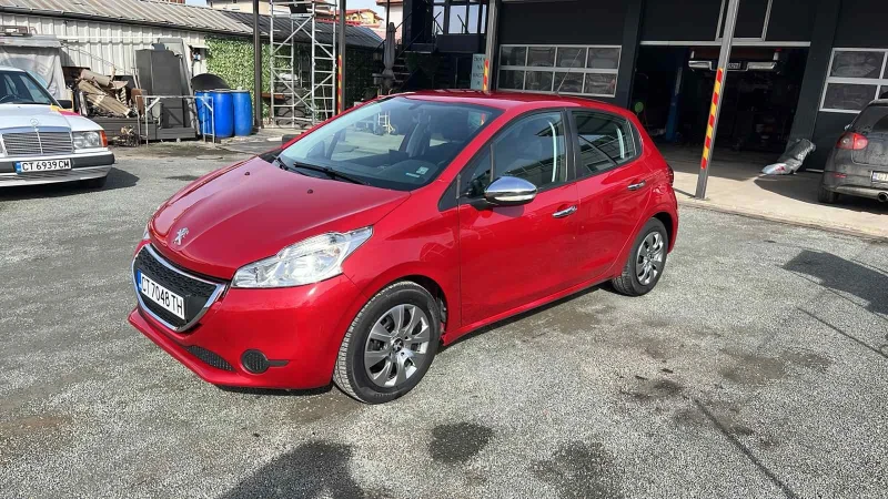 Peugeot 208 1199, снимка 3 - Автомобили и джипове - 53598953
