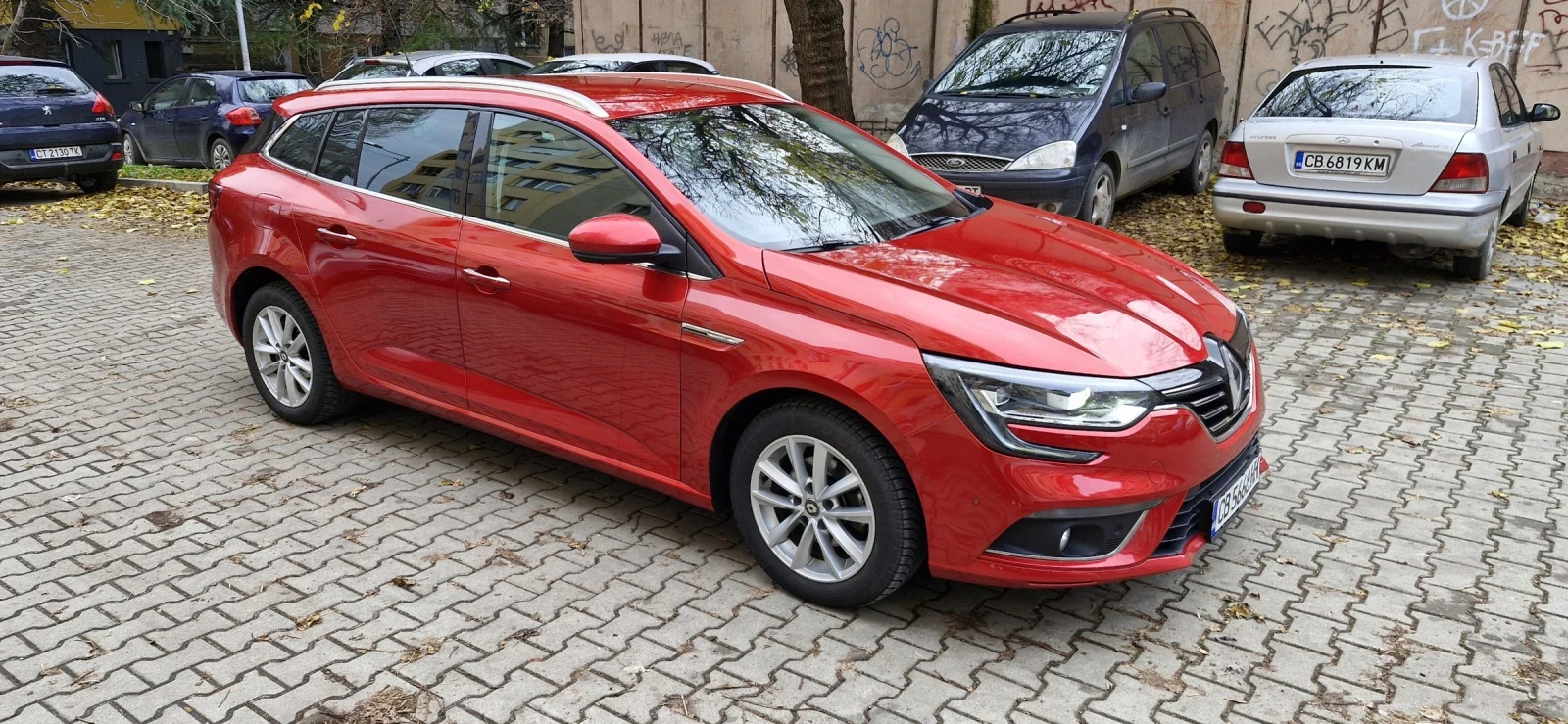 Renault Megane 1.3 Tce Grandtour, снимка 1